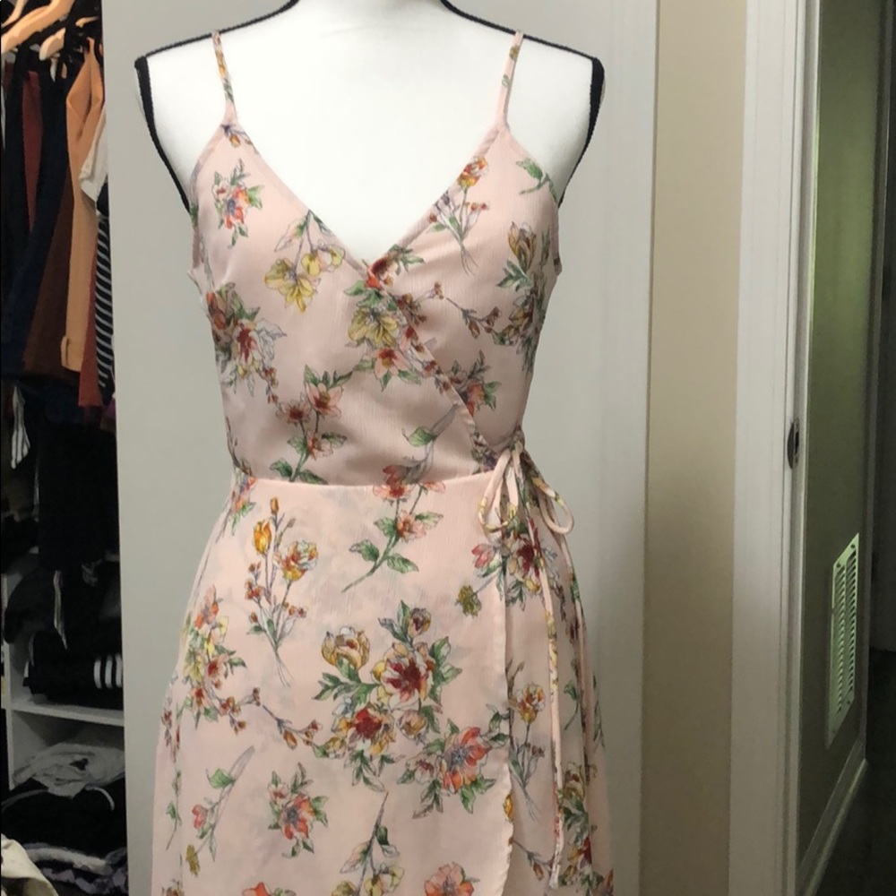 SUMMER DRESS! - Picture 2 of 6
